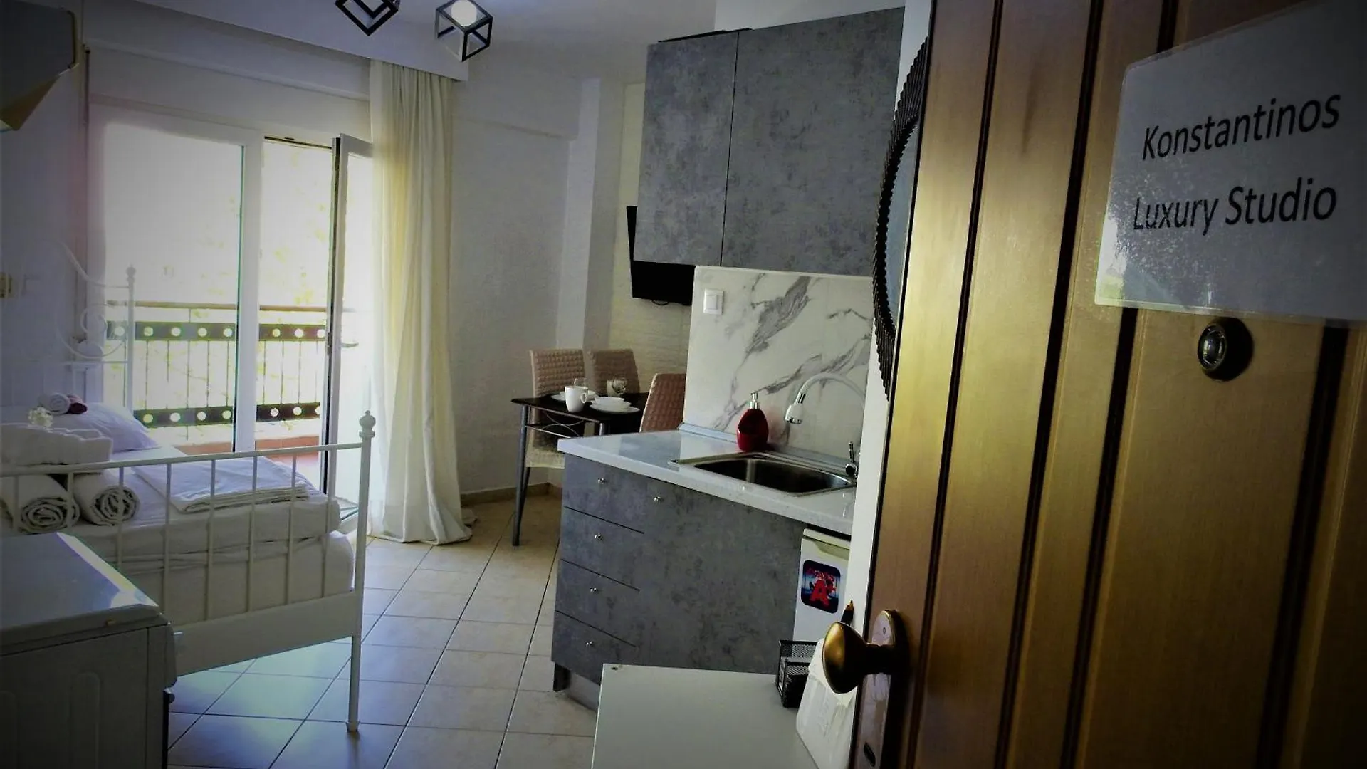 Konstantinos'S Luxury Studio Thessaloniki Apartment